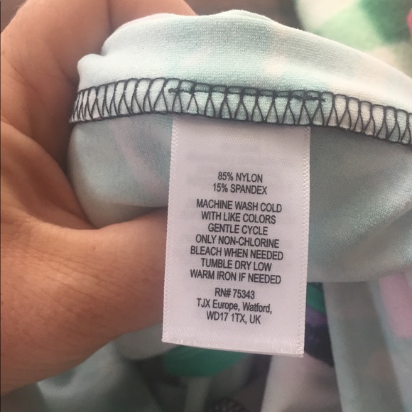 Cynthia Rowley pleated mini skirt with pockets - Picture 5 of 6